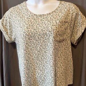 Jon & Anna Cream Floral Short Sleeve Top